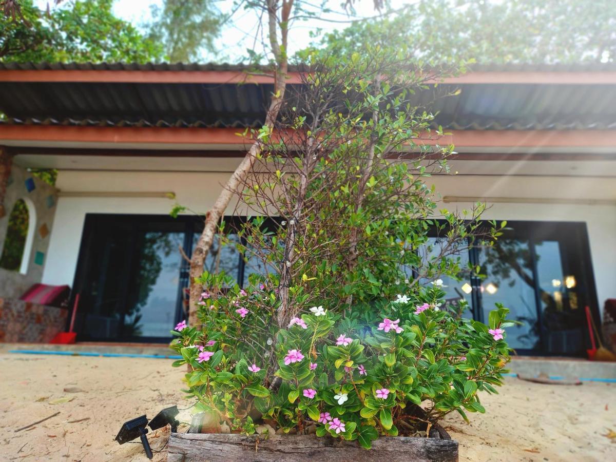 Sabai Sabai Beach Bungalows Koh Phayam Eksteriør bilde