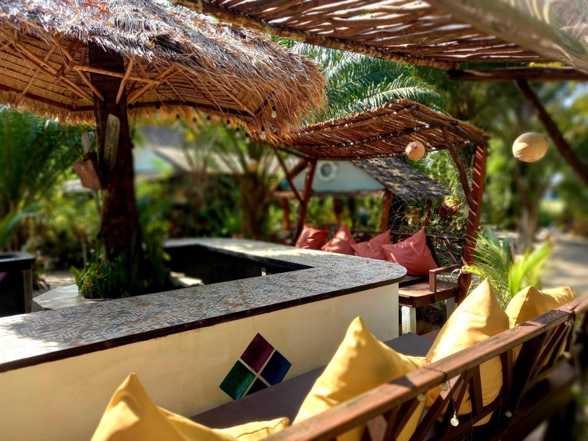 Sabai Sabai Beach Bungalows Koh Phayam Eksteriør bilde