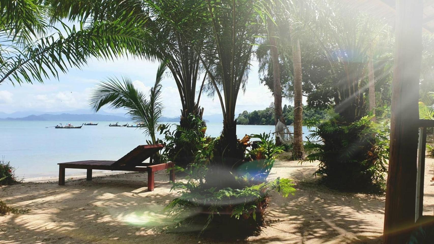 Sabai Sabai Beach Bungalows Koh Phayam Rom bilde