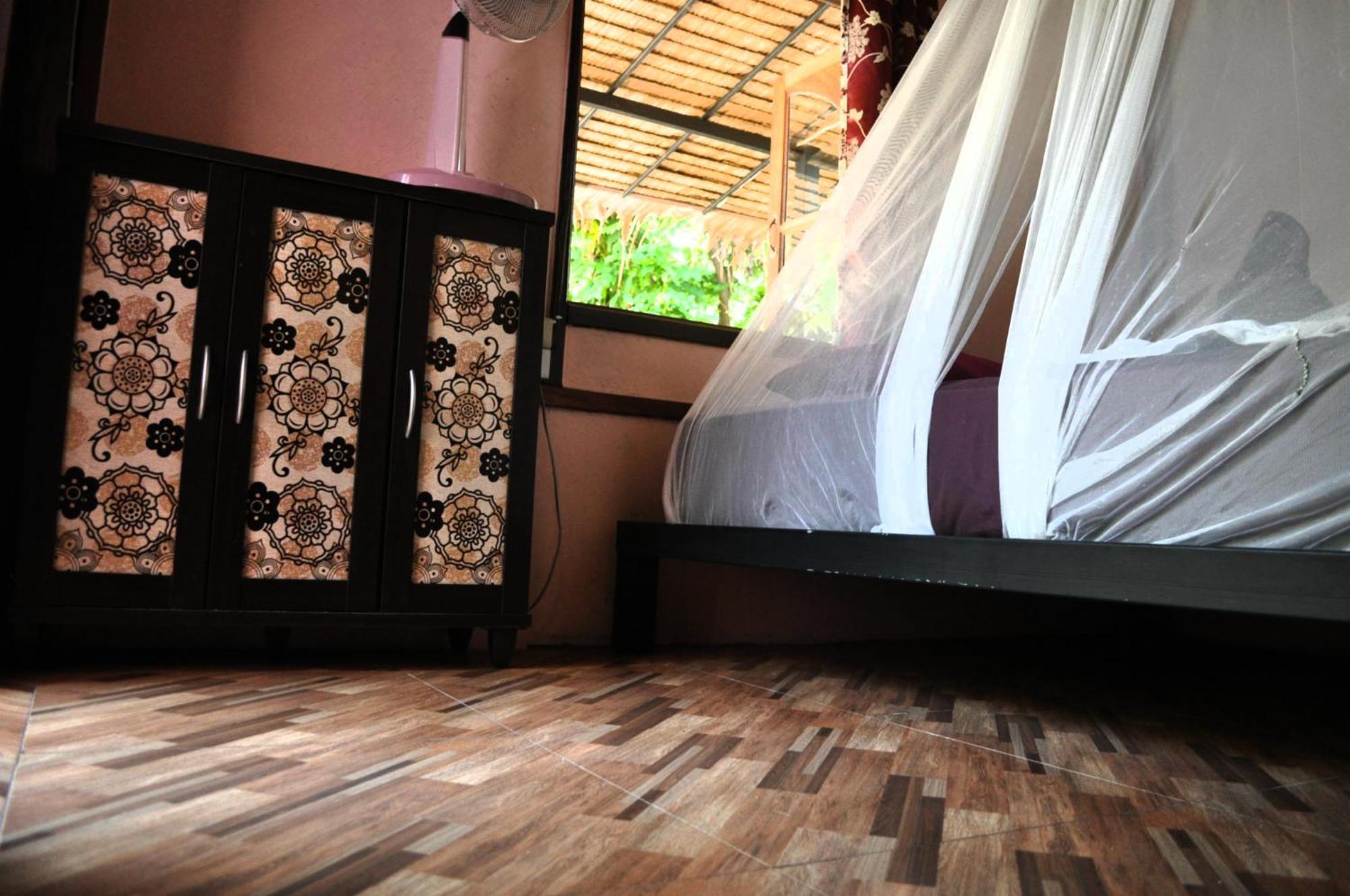 Sabai Sabai Beach Bungalows Koh Phayam Rom bilde