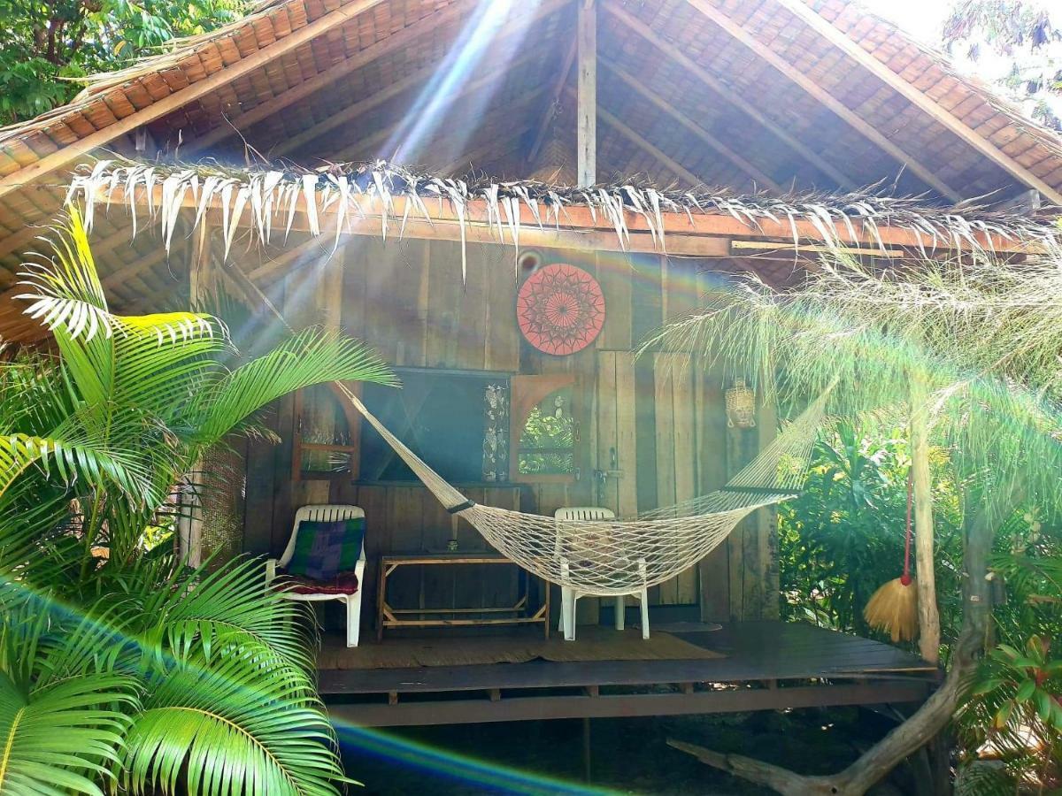 Sabai Sabai Beach Bungalows Koh Phayam Eksteriør bilde